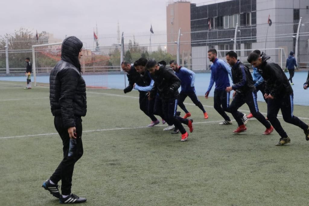 فريق كرة قدم رجالي تدربه امرأة سورية.. فكيف كانت ردة فعلهم؟