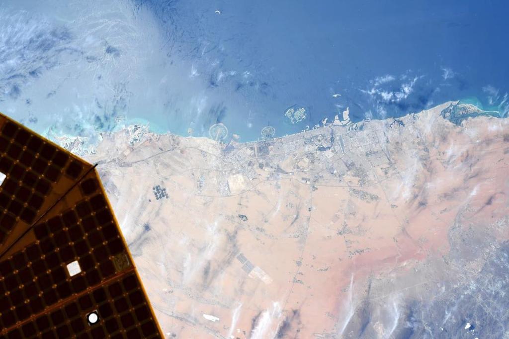 دبي من الفضاء.. رائد فضاء من كالة ناسا يلتقط صورة رائعة لمدينة دبي من محطة الفضاء الدولية