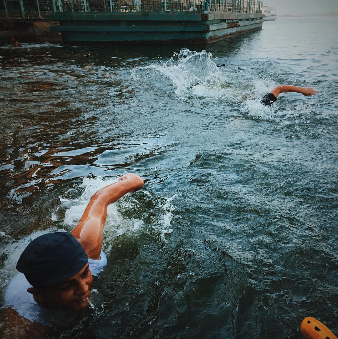 منها السباحة في نهر النيل.. مصور يوثق بساطة الحياة في مصر