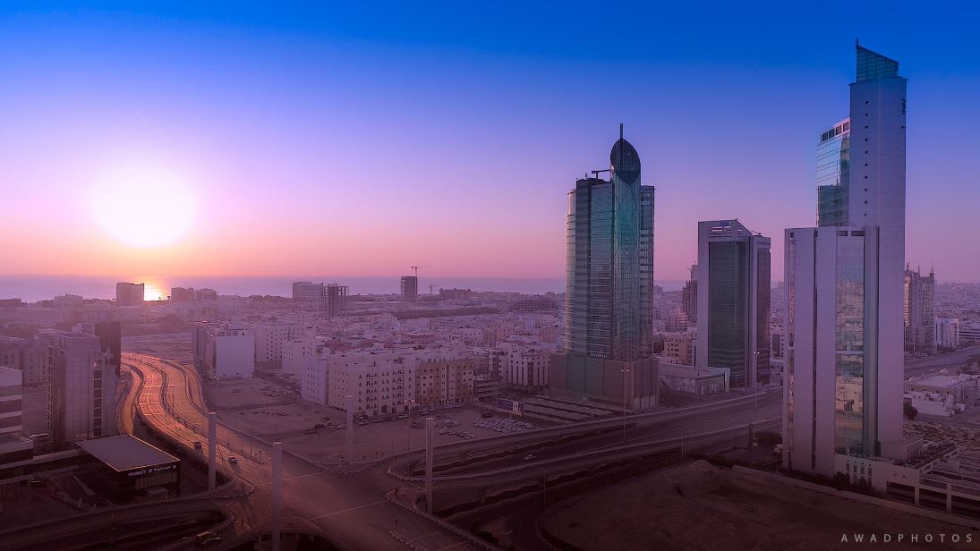 كأنها مدينة خيالية تطفو في الهواء.. هل تستطيع التعرف على هذه المدينة السعودية؟