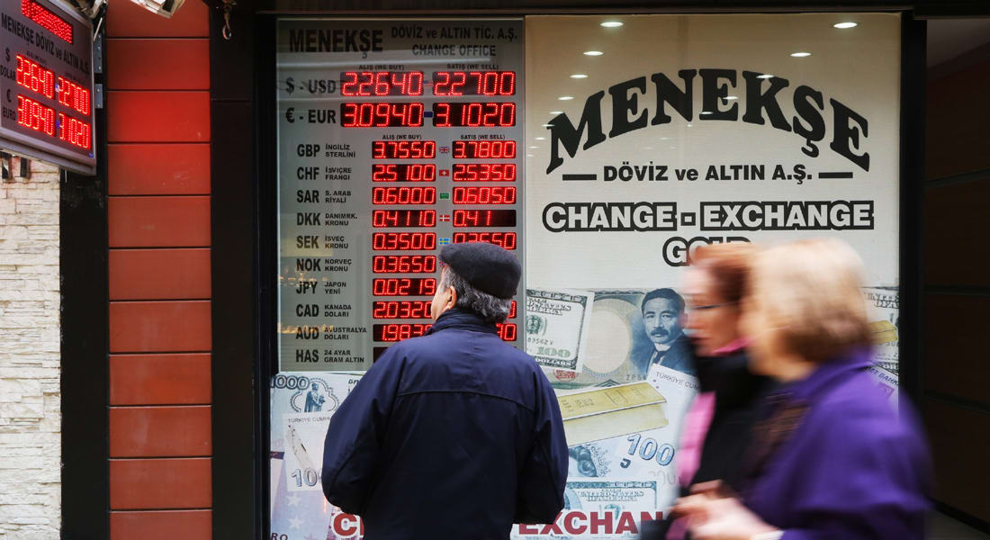 تركيا: البنك المركزي يتدخل محاولا وقف تدهور الليرة