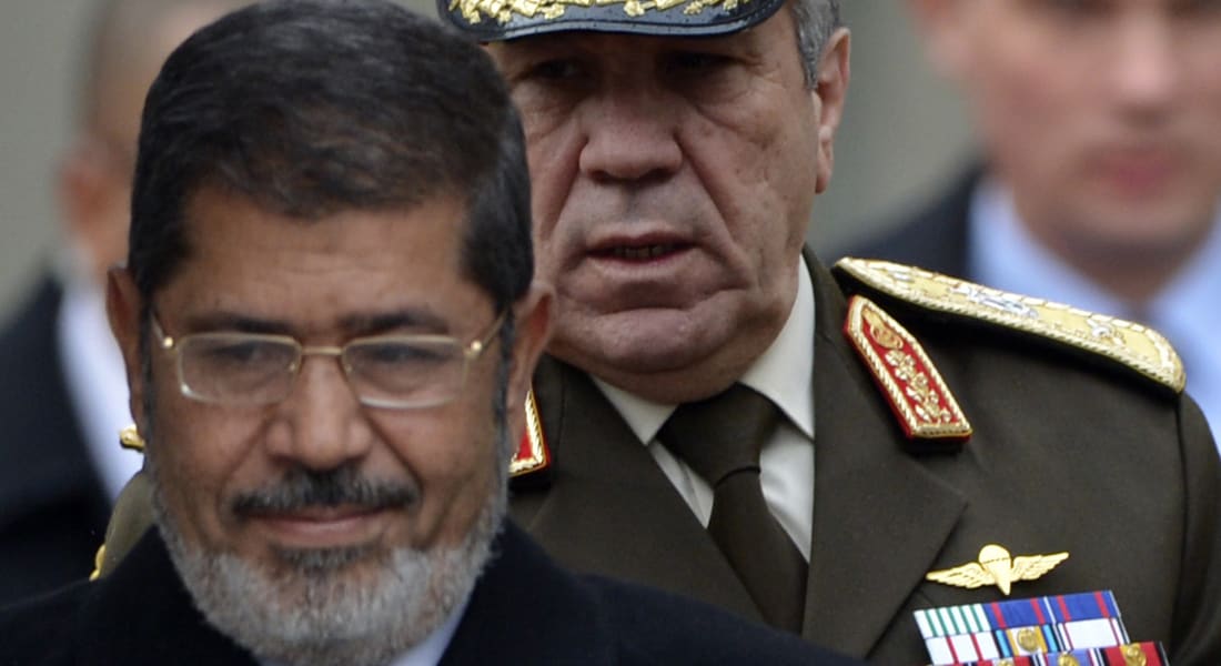 العوا يرد على تقارير سفره وتركه لقضية مرسي: يستمرئون اتهام الناس بالباطل