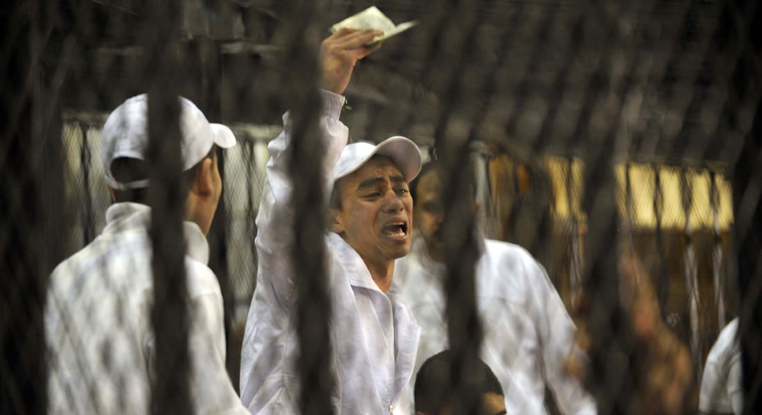 مصر.. النقض تأمر بإعادة محاكمة المتهمين بـ"مجزرة بورسعيد"