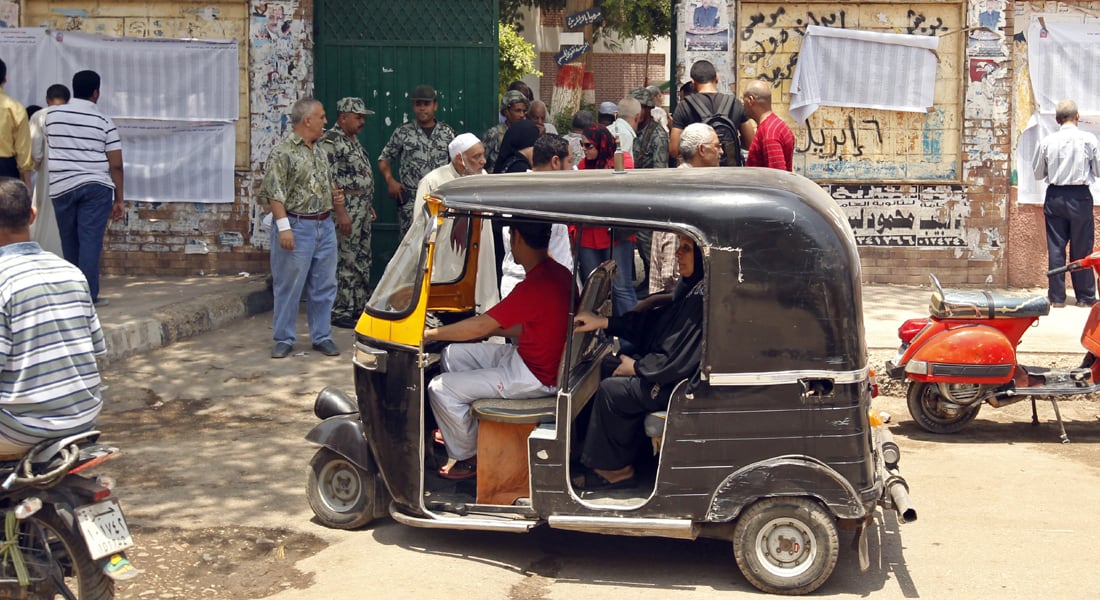 حكومة مصر تحظر استيراد "التوك توك" والدراجات البخارية