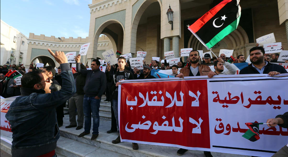 ليبيا .. لواء سابق يعلن إلغاء الحكومة والجيش يدعم الشرعية