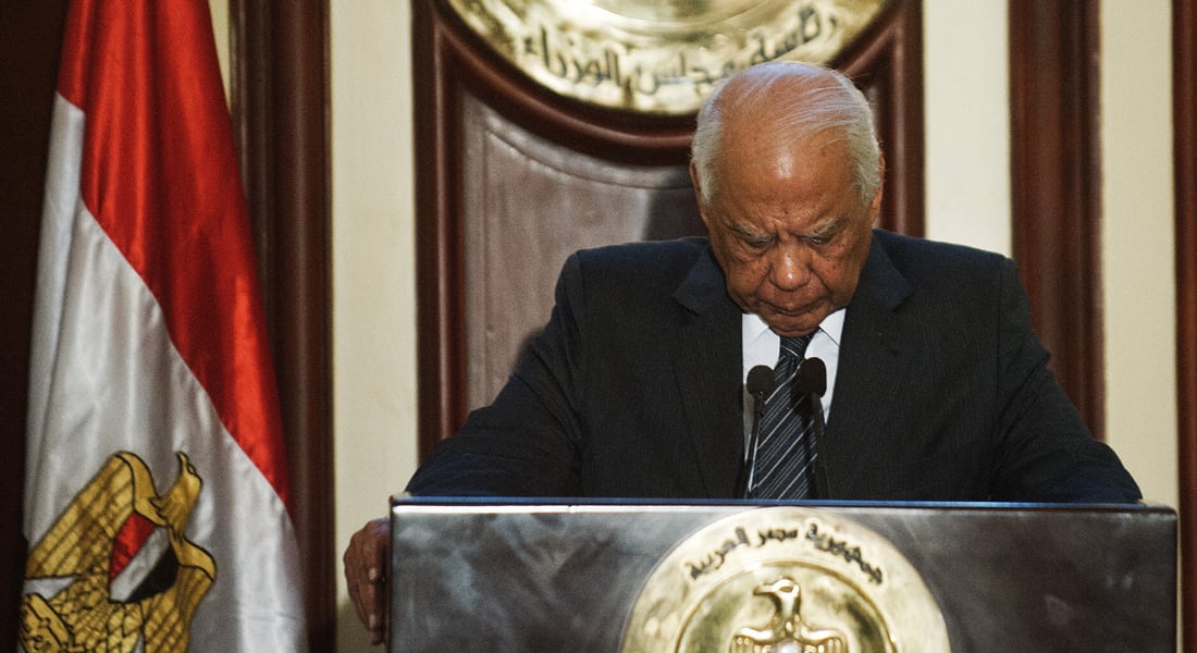 منصور يقبل استقالة الببلاوي: حمل أمانة إرث ثقيل من التردي