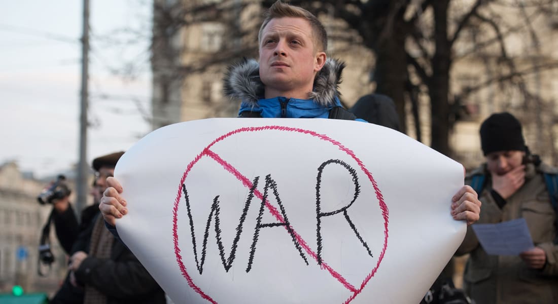 تحركات عسكرية روسية أمريكية منذ بدء الأزمة الأوكرانية