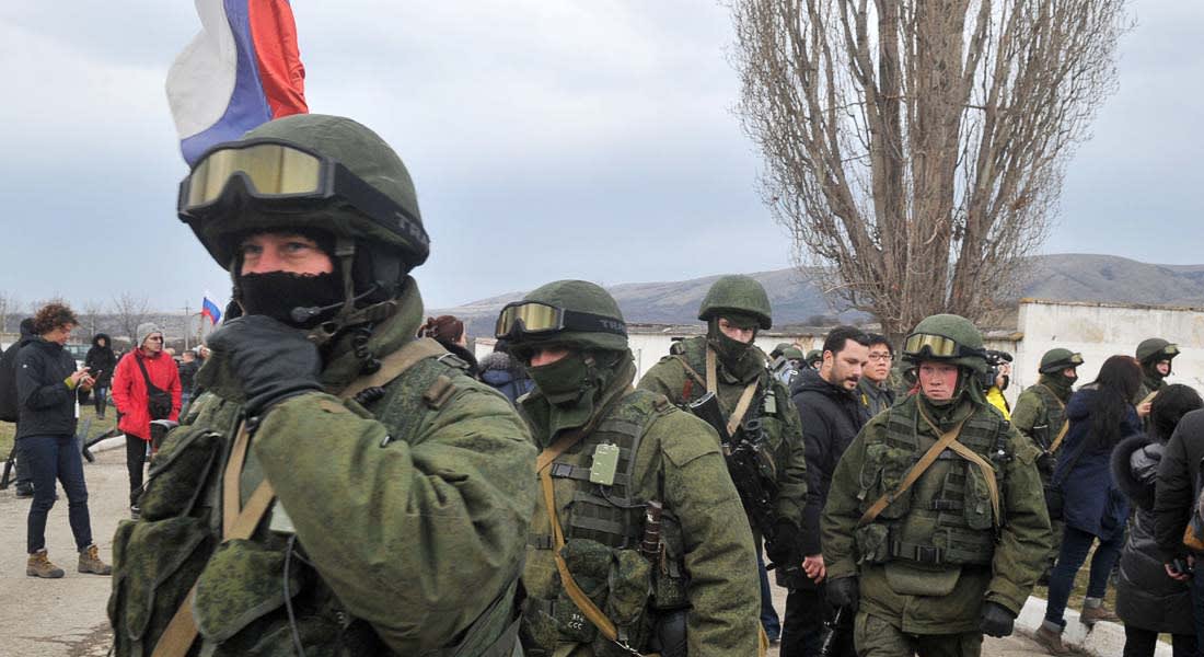 أوكرانيا: مسلحون بقيادة جنرال متقاعد يقتحمون مكتبا عسكريا