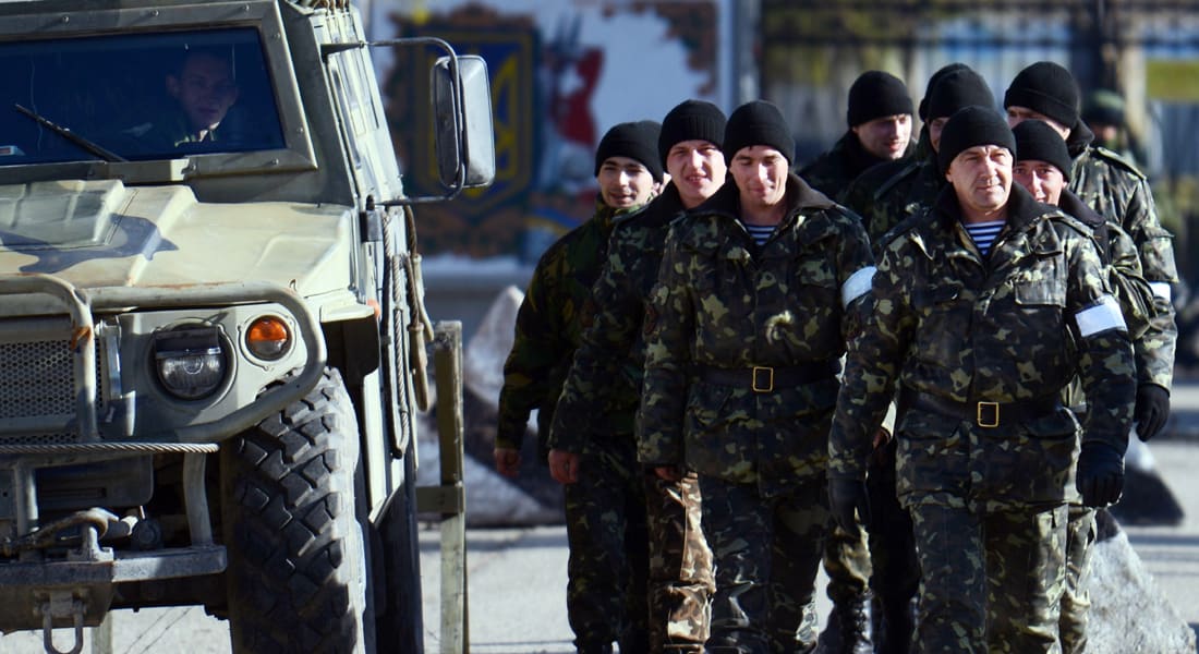 بعد مقتل جندي.. أوكرانيا تسمح لجنودها بالقرم باستخدام السلاح للدفاع عن النفس