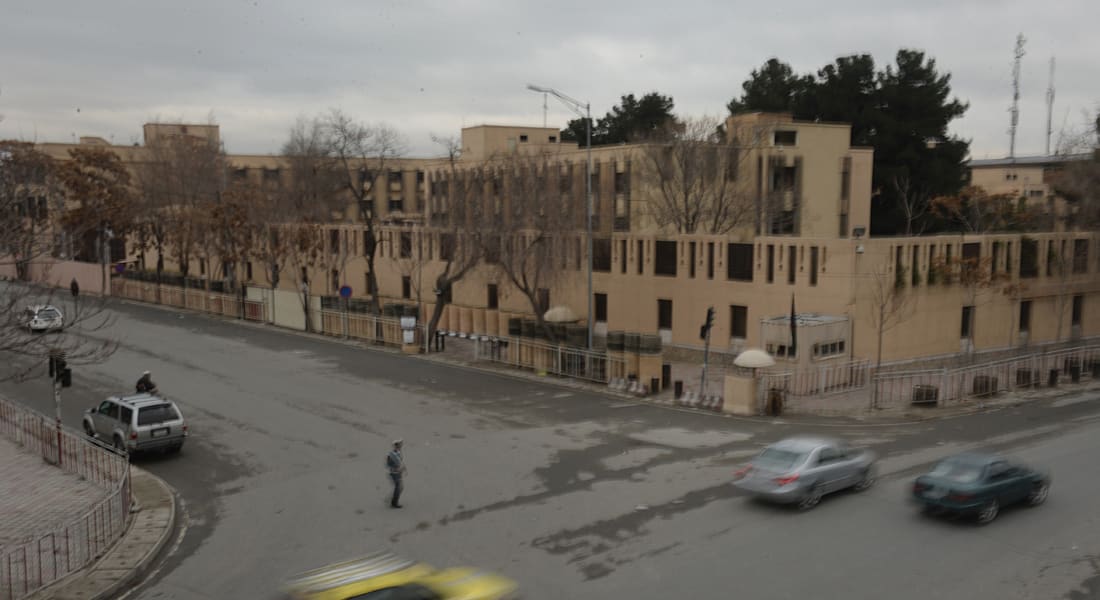 مقتل تسعة مدنيين أفغان وأجانب في هجوم على فندق بالعاصمة كابول