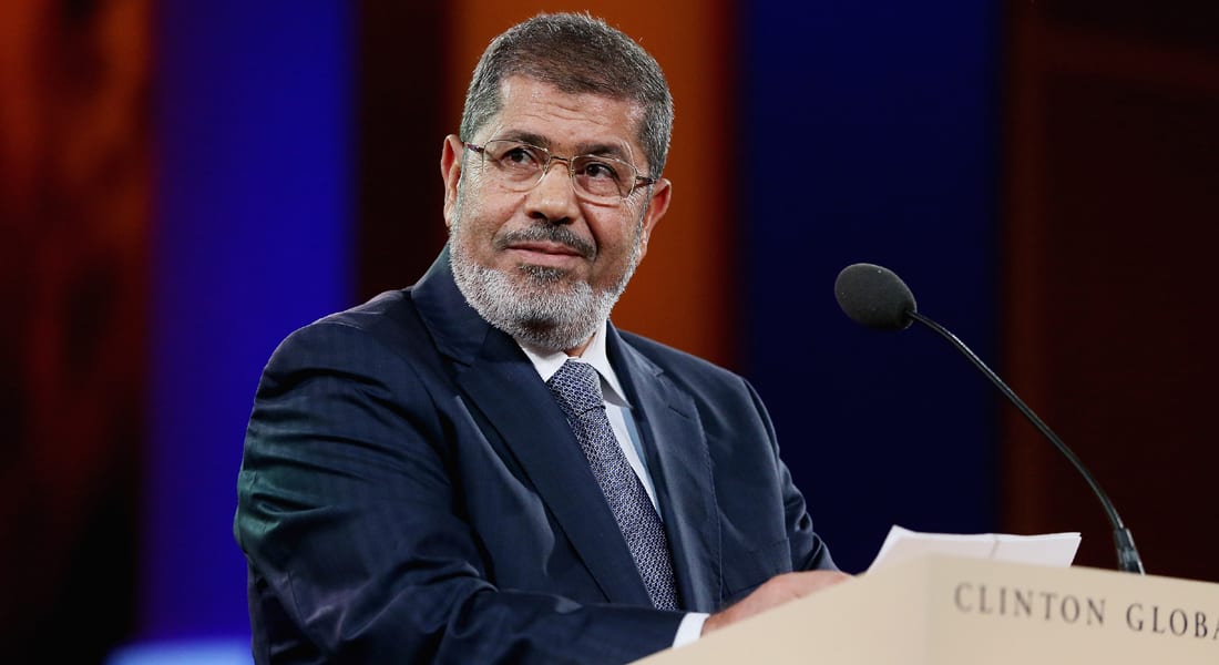 صحف: مرسي في السجن بلا ملابس.. ولغز الطائرة السعودية يتفوق على الماليزية