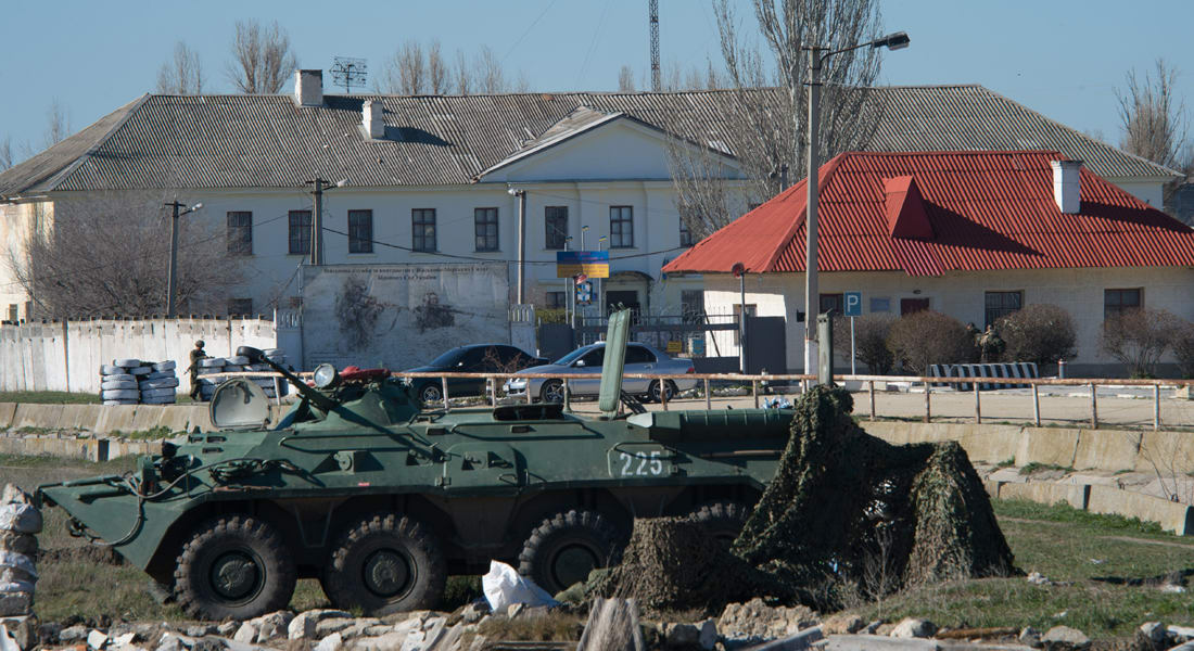 أوكرانيا تأمر كافة جنودها بالانسحاب من القرم