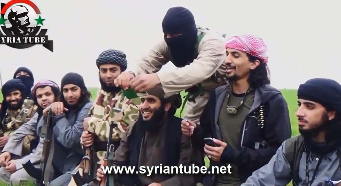 يوتيوب: سعودي يمزق هويته بسوريا وآخر مسحور بالمغرب.. وعمرو أديب "يأكل" أمير قطر