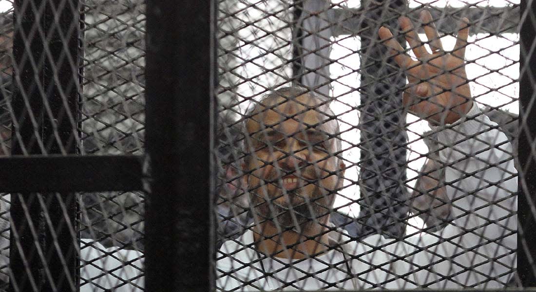 مصر.. رفض رد هيئة محاكمة مرسي بقضيتي التخابر ووادي النطرون