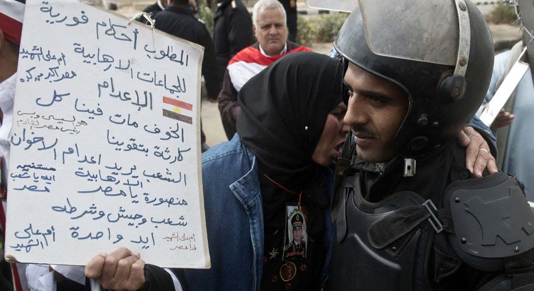 مصر.. الحكومة تبدأ بتنفيذ حكم قضائي يعتبر الإخوان "جماعة إرهابية"