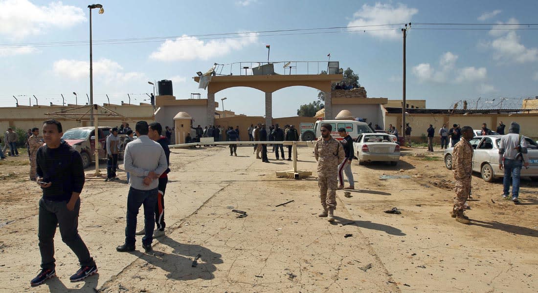 ليبيا.. احتجاجات تشل سرت وشغب ببنغازي وتهريب سجناء بطرابلس