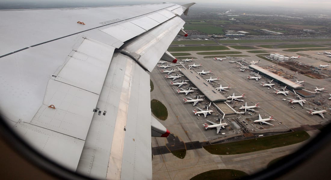 بريطانيا: هبوط اضطراري لطائرة "يونايتد" بمطار هيثرو