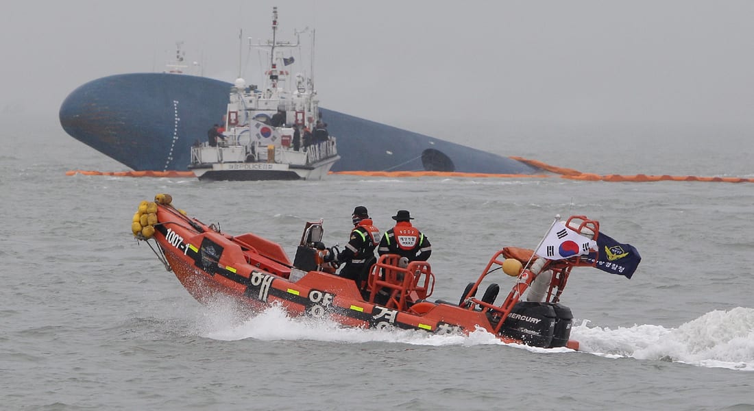 غرق "الكورية".. تحديات الغواصين.. والمأساة بعين صياد