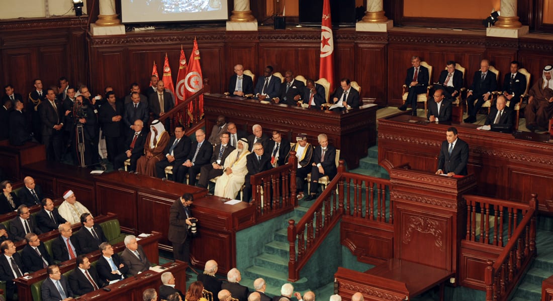 تونس.. التأسيسي يقر مشروع قانون الانتخابات بجلسة صاخبة