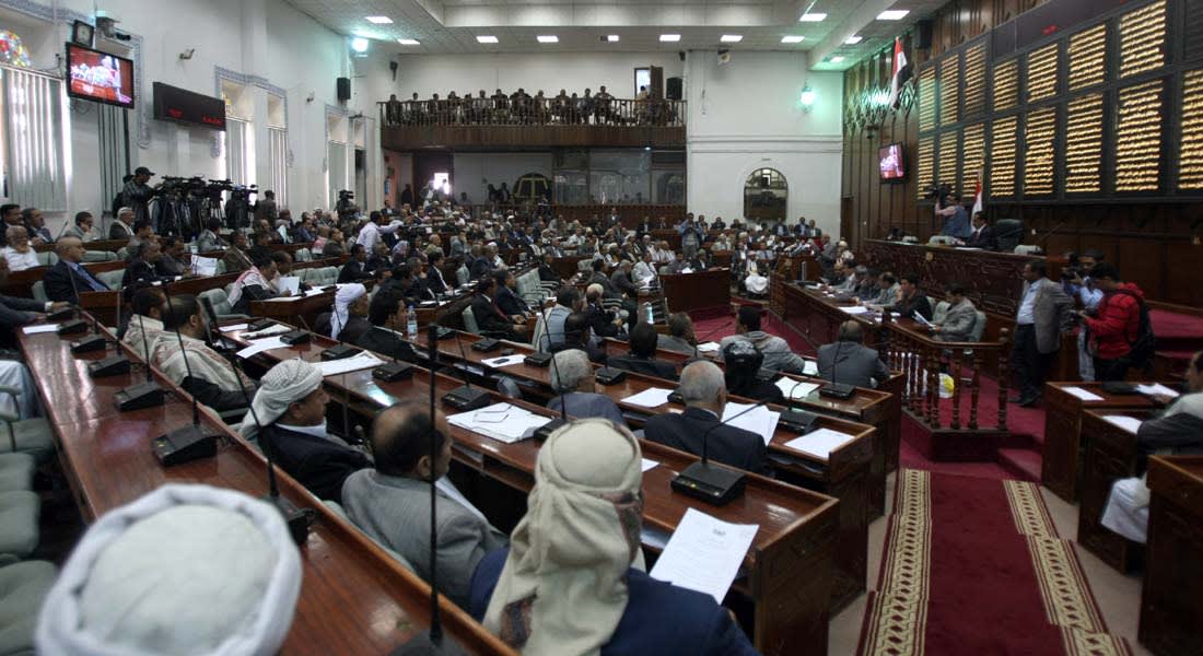 اليمن: البرلمان يقر استجواب رئيس وأعضاء الحكومة