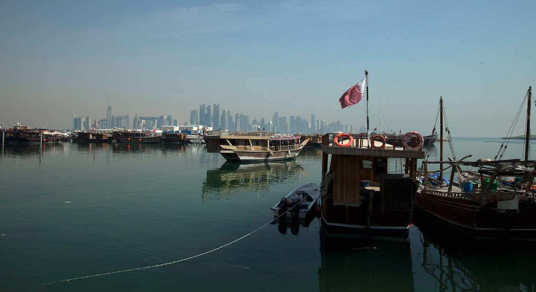 شعراء قطر والإمارات يدخلون بقوة على خط الأزمة بين البلدين
