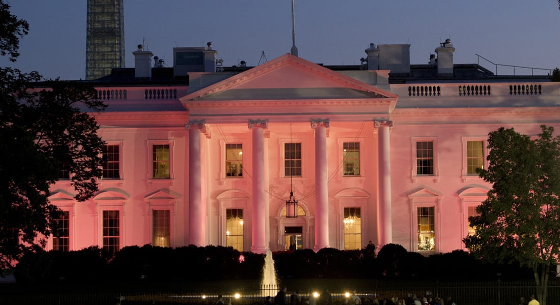 تقرير: عناصر "الخدمة السرية" تركت حراسة البيت الأبيض لتأمين سلامة مساعدة المدير