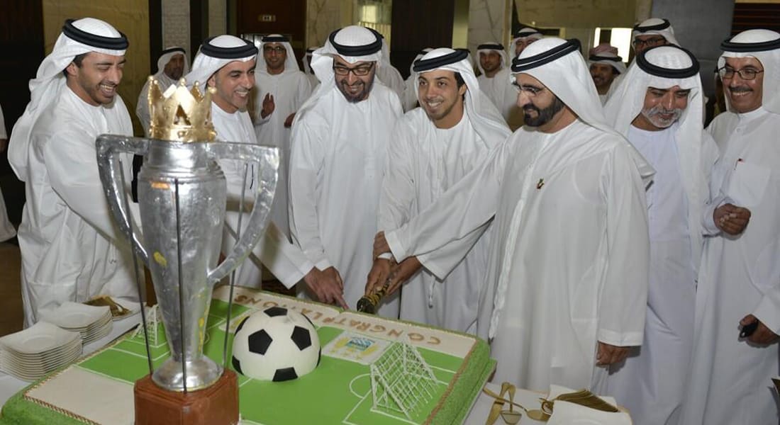 محمد بن راشد يحتفل بفوز السيتي بالدوري الإنجليزي الممتاز