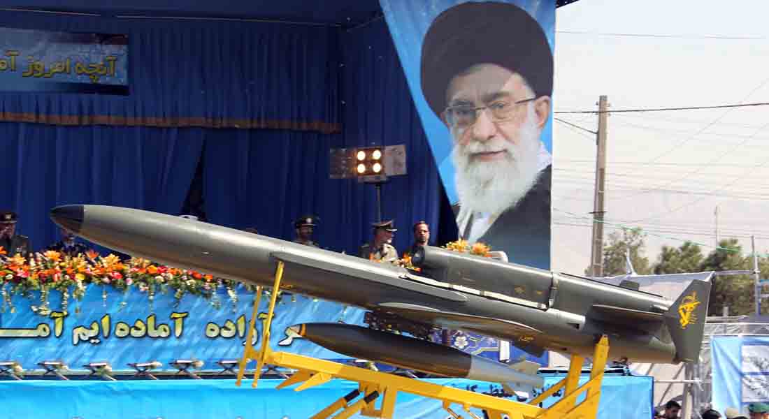 إيران تكشف قدرات طائرة "فطرس" الموجهة
