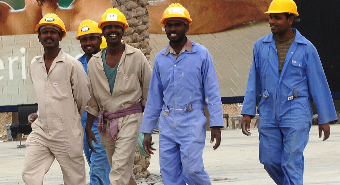 الهنود في دبي..العمال الأجانب الأكثر إنتاجية في العالم