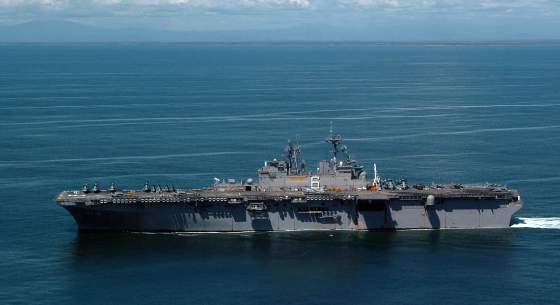 واشنطن تنصح رعاياها بليبيا مغادرة البلاد "فورا" وسفينة حربية أمريكية بالمتوسط