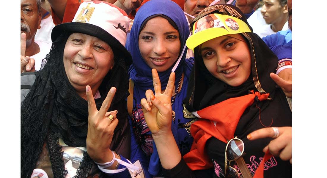 التجاوزات والمرأة والأمن في تقرير مركز حقوق الإنسان عن انتخابات مصر