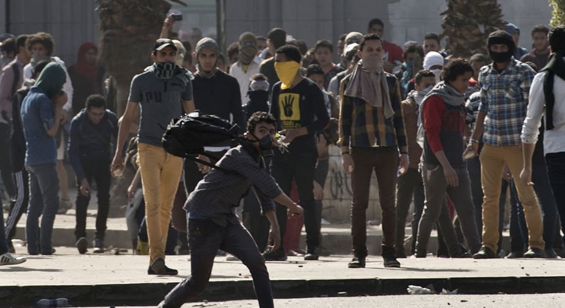 مصر بأول جمعة للسيسي.. قتلى وجرحى باشتباكات دامية بين الأمن و"الإخوان"