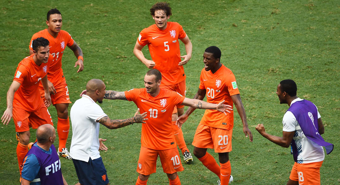 كأس العالم 2014: هولندا تتأهل على حساب المكسيك بهدف بالوقت القاتل