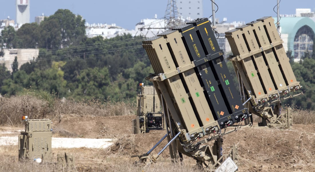 سماع دوي 3 انفجارات غرب القدس واعتقاد بأنها صواريخ من غزة