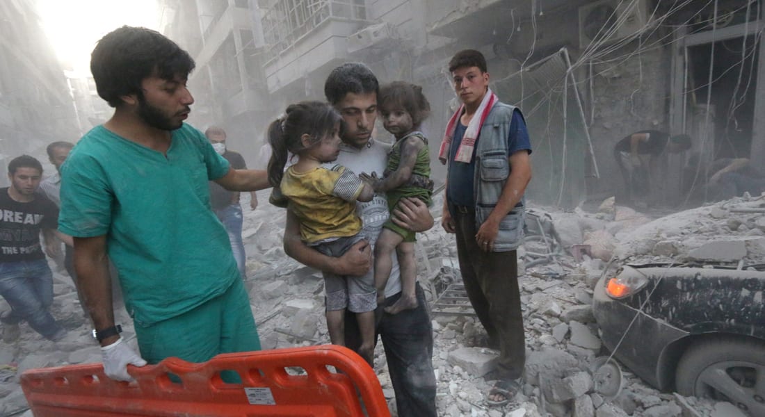 ناشطون في حلب لـCNN: الأسد يقصفنا جوا وداعش تضربنا برا فكيف للثورة أن تنتصر؟