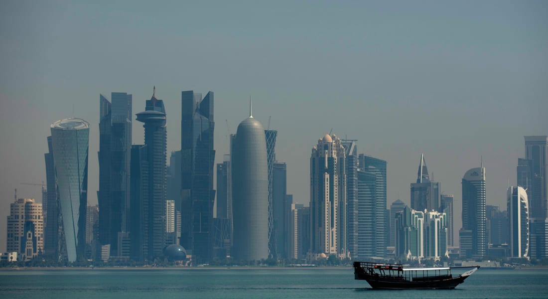 الدوحة تسأل الإمارات عن اثنين من مواطنيها بعد تقارير عن توقيف "عناصر استخبارية قطرية"