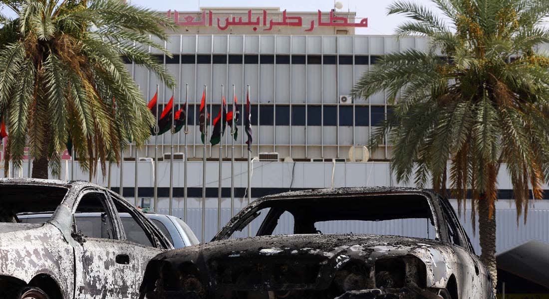 كتائب تطلق عملية جديدة لاقتحام مطار طرابلس والحكومة الليبية تدرس طلب قوات دولية
