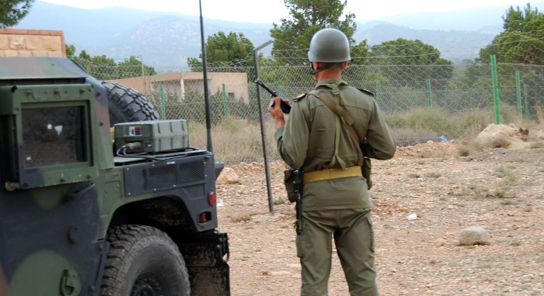 تونس : مقتل 14 جنديا وجرح 20 في هجومين بالقذائف والرشاشات على نقطتين عسكريتين 