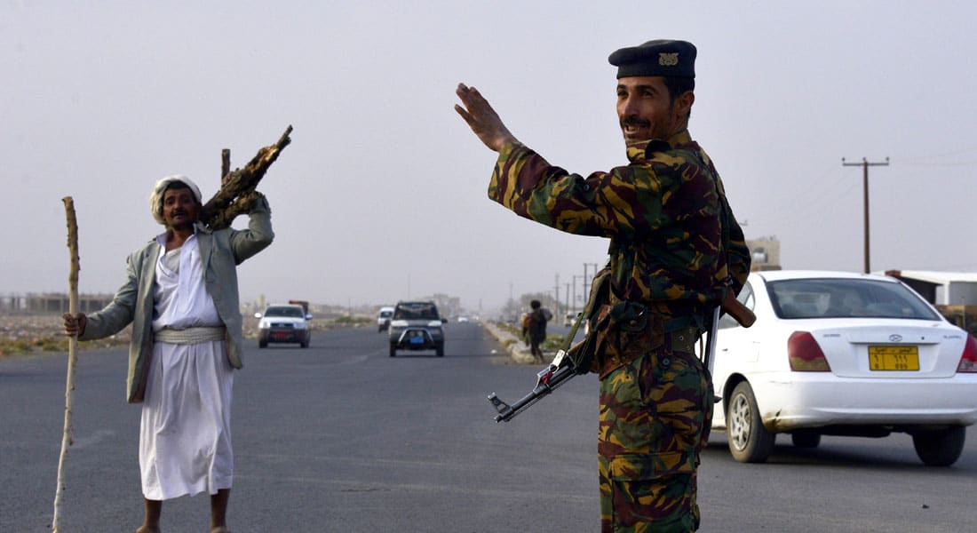 اليمن: مصرع أربعة مسلحين وجندي بمداهمة في حضرموت
