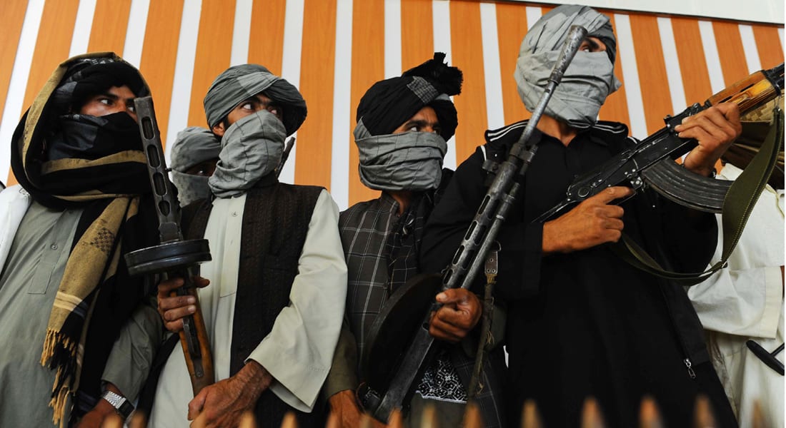 داعش ترد على تغريدة السباعي و"تهكمه" على قادة طالبان