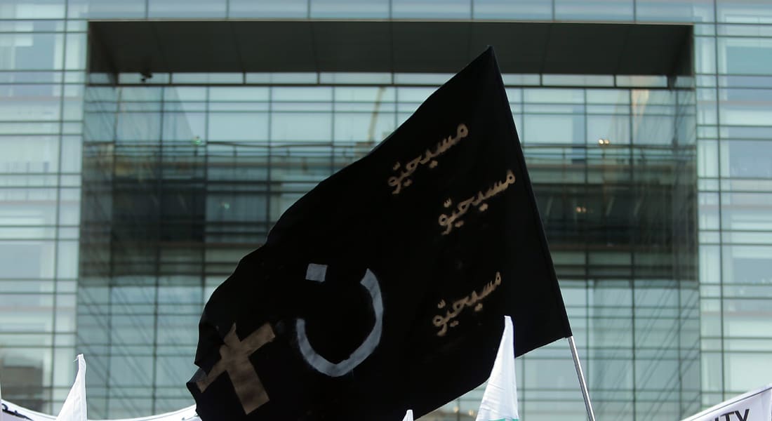 لبنان: توتر طائفي بعد قرار ملاحقة محرقي علم "داعش" وعليه شعار التوحيد في منطقة مسيحية