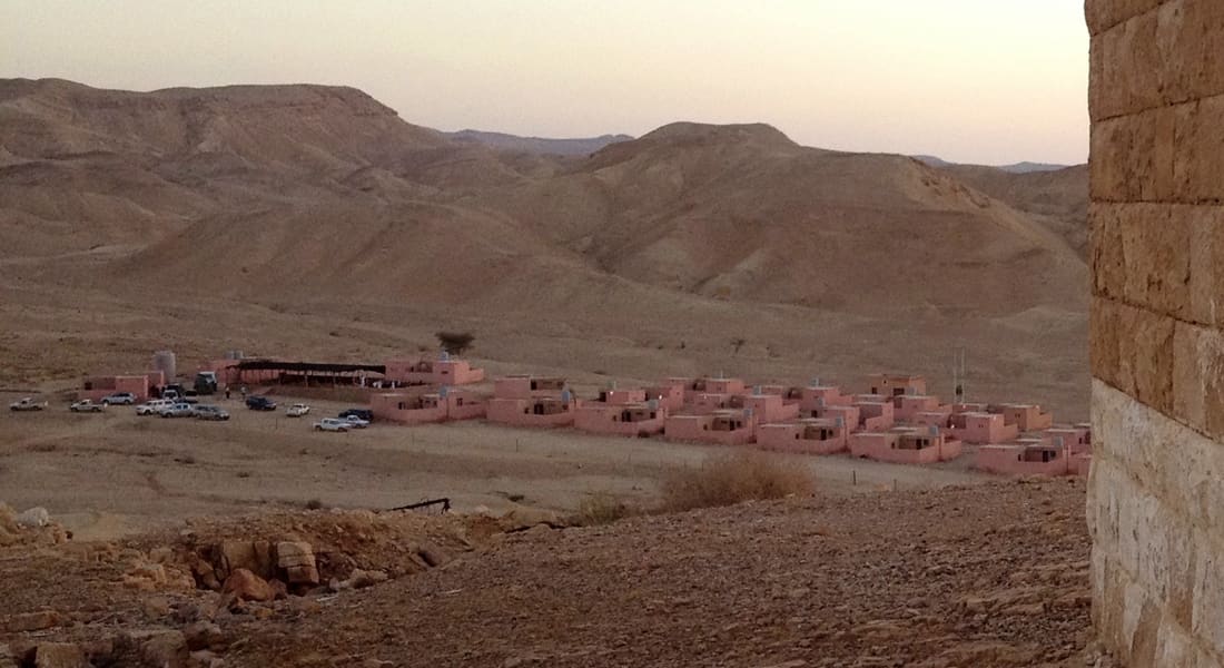 نزل "بئر مذكور" في قلب الصحراء الأردنية.. معلم يحاكي حياة البدو يبحث عن العالمية