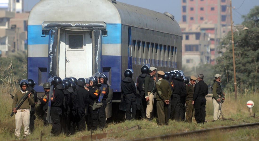 مصر.. ضبط "خلية تخريبية" ومحاولة إحراق قطار ركاب بالفيوم ولا صحة لاقتحام سجن أسوان