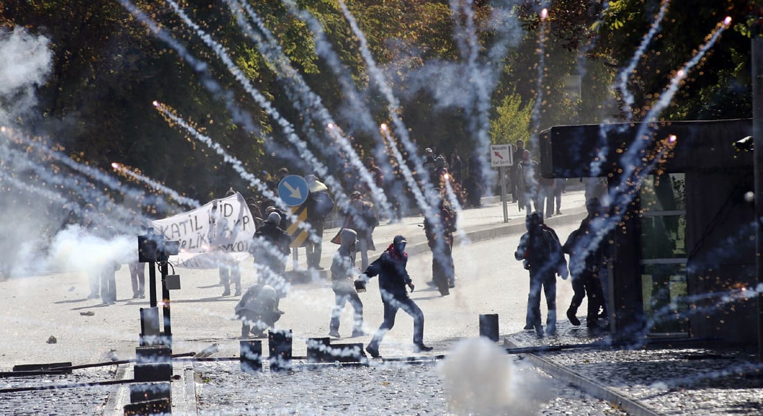 تركيا.. 24 قتيلاً باحتجاجات تطالب بإنقاذ "كوباني" من "داعش" وأنقرة تتهم قيادات كردية بالتحريض