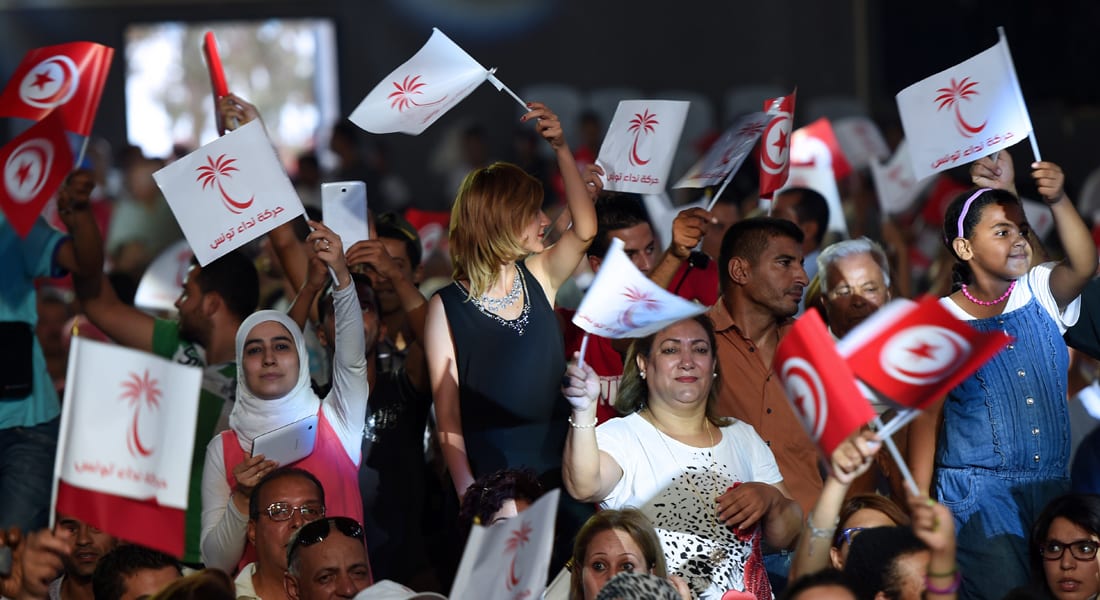 آمال قرامي تكتب: على هامش انتخابات تونس.. موجة خلع الحجاب