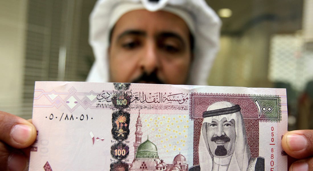 باحث سعودي يرفض انتقادات رجال الدين لاكتتاب البنك الأهلي ويهاجم من يتركه "تورعا"