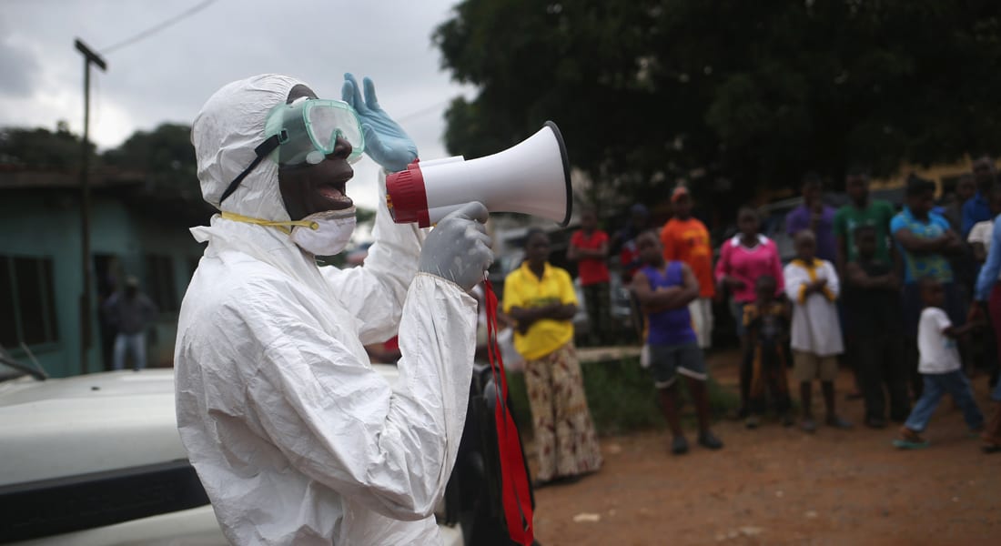 حصيلة "إيبولا" تقفز إلى 4493 وفاة من 8997 إصابة بينها 427 حالة بالقطاع الطبي