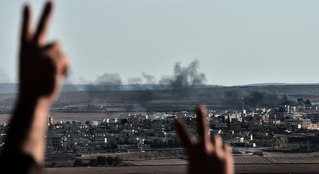 معركة "كوباني".. 14 غارة للتحالف و"داعش" يقصف البوابة الحدودية والأكراد يتقدمون للمربع الأمني