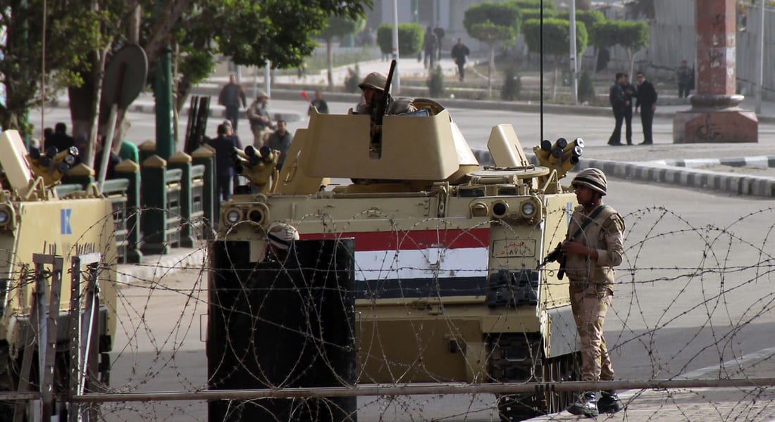 مصر: مقتل ستة جنود وإصابة خمسة جراء انفجار بجنوب العريش