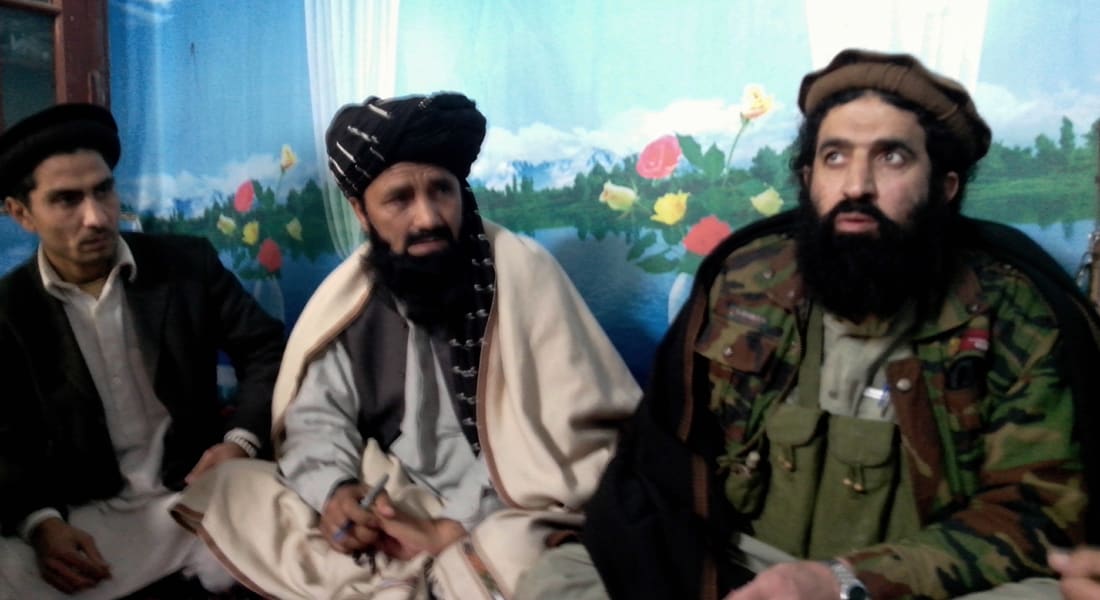 طالبان باكستان تطرد الناطق باسمها و5 من قادتها لمبايعتهم داعش.. وتؤكد الولاء للملا عمر في أفغانستان